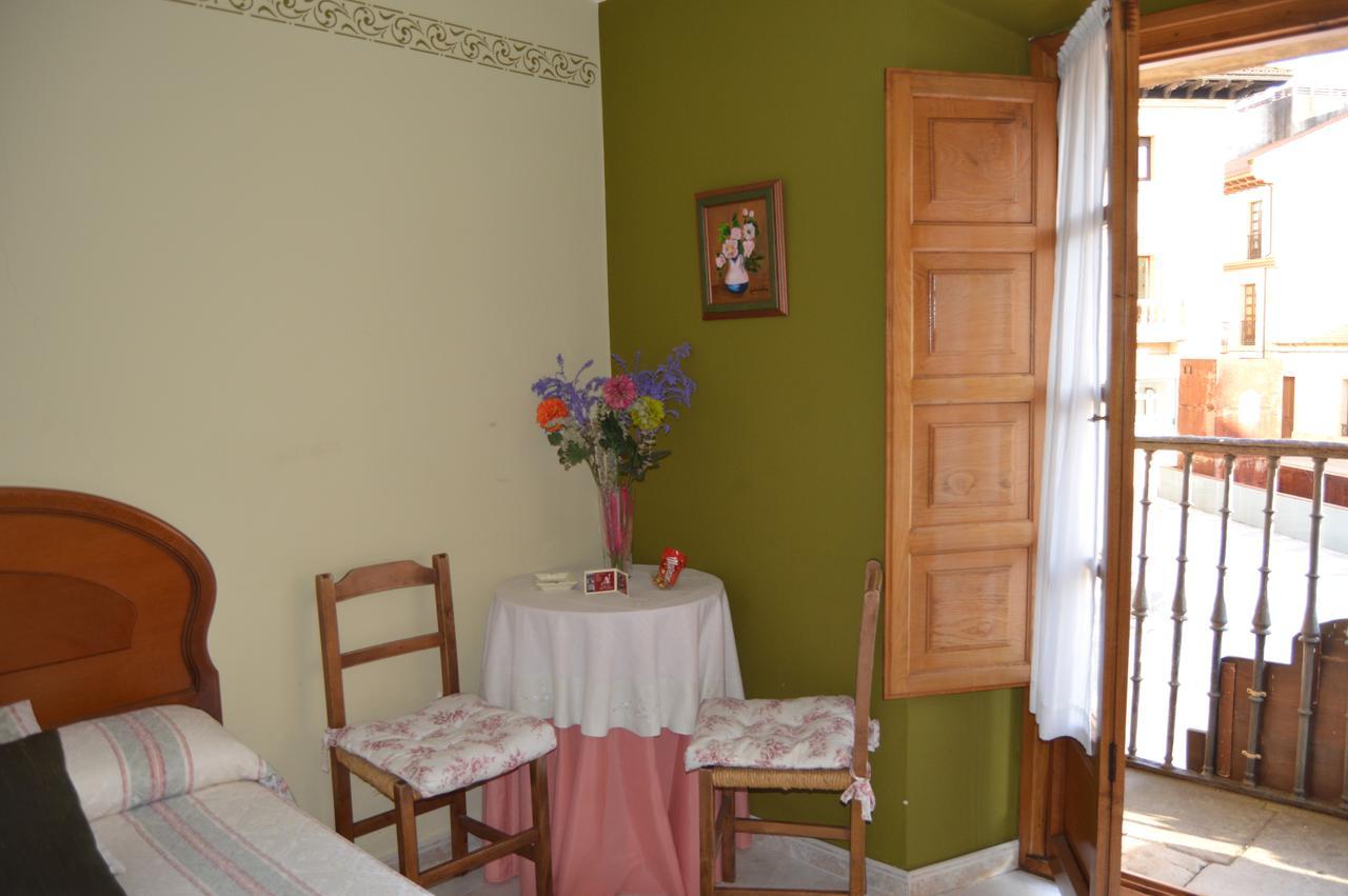 Hotel Neptuno Villaviciosa  Exterior photo